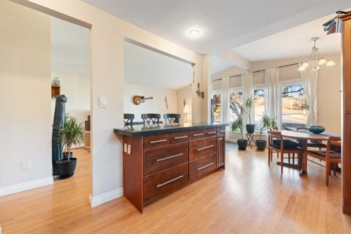 1043 32 Avenue Nw, Calgary, AB - Indoor