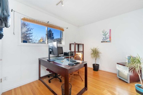 1043 32 Avenue Nw, Calgary, AB - Indoor Photo Showing Office
