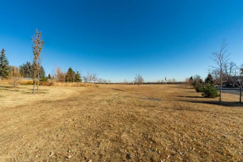 1043 32 Avenue Nw, Calgary, AB - Outdoor With View