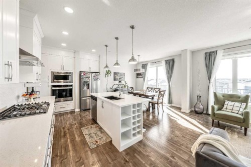 240 Lucas Crescent Nw, Calgary, AB - Indoor Photo Showing Kitchen With Upgraded Kitchen