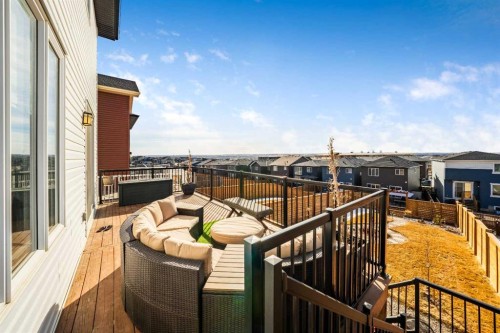240 Lucas Crescent Nw, Calgary, AB - Outdoor With Exterior