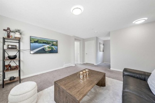 240 Lucas Crescent Nw, Calgary, AB - Indoor Photo Showing Living Room