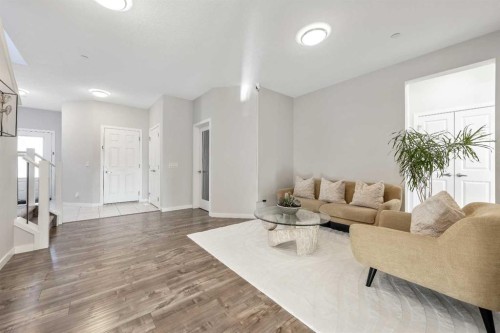 240 Lucas Crescent Nw, Calgary, AB - Indoor Photo Showing Living Room