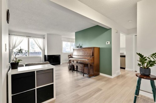 1-6412 4 Street Ne, Calgary, AB - Indoor