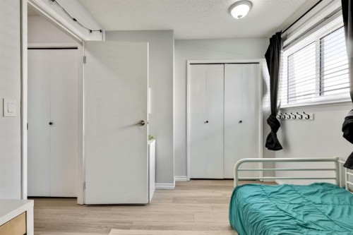 1-6412 4 Street Ne, Calgary, AB - Indoor Photo Showing Bedroom