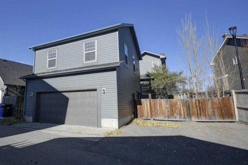 40 Prestwick Manor Se, Calgary, AB - Outdoor With Exterior
