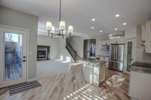 40 Prestwick Manor Se, Calgary, AB - Indoor Photo Showing Kitchen With Upgraded Kitchen