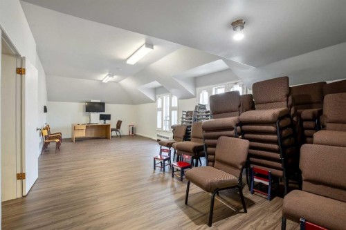 1405 8 Avenue Se, Calgary, AB 