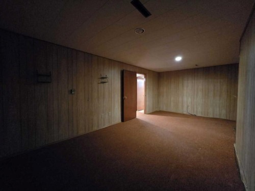 91 Holly Street Nw, Calgary, AB - Indoor