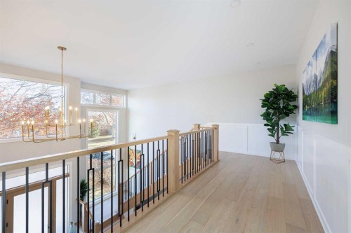 319 42 Street Sw, Calgary, AB - Indoor Photo Showing Other Room