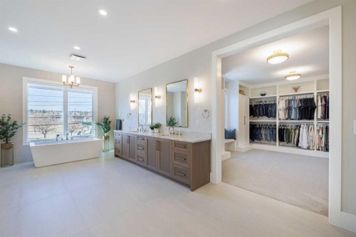 319 42 Street Sw, Calgary, AB - Indoor