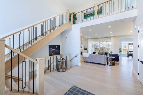 319 42 Street Sw, Calgary, AB - Indoor Photo Showing Other Room