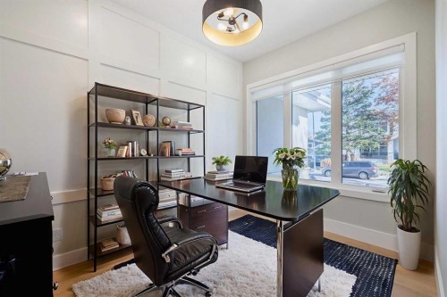 319 42 Street Sw, Calgary, AB - Indoor Photo Showing Office