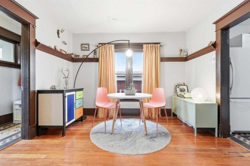 216 9 Street Ne, Calgary, AB - Indoor Photo Showing Dining Room