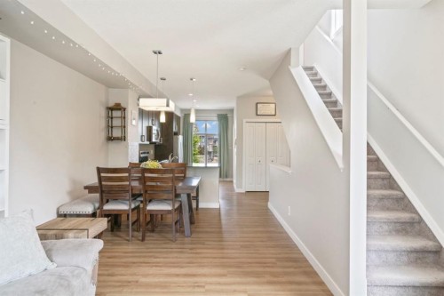 19640 40 Street Se, Calgary, AB - Indoor