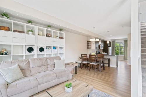 19640 40 Street Se, Calgary, AB - Indoor Photo Showing Living Room