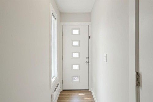 19640 40 Street Se, Calgary, AB - Indoor Photo Showing Other Room