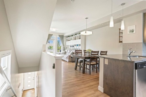 19640 40 Street Se, Calgary, AB - Indoor