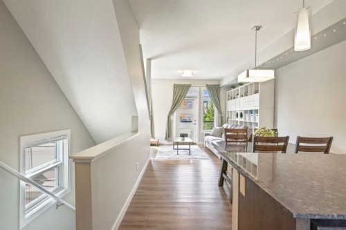 19640 40 Street Se, Calgary, AB - Indoor