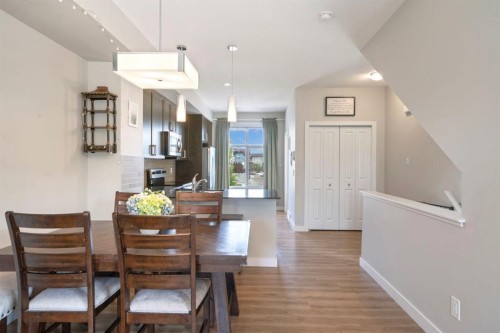 19640 40 Street Se, Calgary, AB - Indoor Photo Showing Dining Room