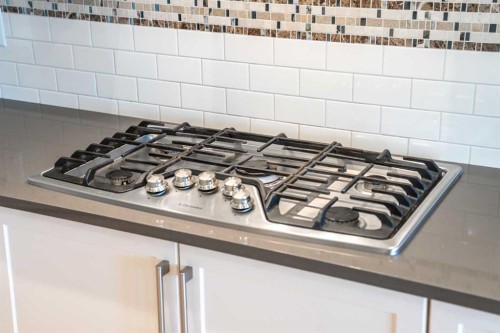 220 Auburn Meadows Crescent Se, Calgary, AB - Indoor Photo Showing Kitchen With Upgraded Kitchen