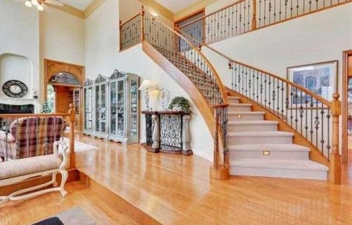 175 Pumpvalley Court Sw, Calgary, AB - Indoor Photo Showing Other Room