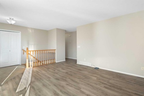 95 Cambridge Glen Drive, Strathmore, AB - Indoor Photo Showing Other Room