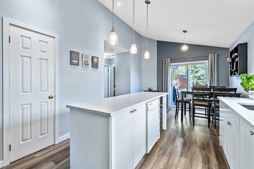 63 Bridlecreek Terrace Sw, Calgary, AB - Indoor Photo Showing Kitchen