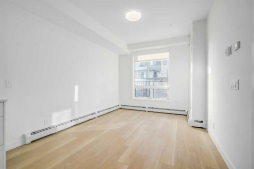 2110-8500 19 Avenue Se, Calgary, AB - Indoor Photo Showing Other Room