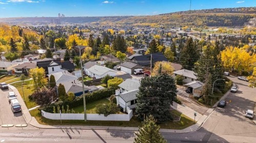 5231 Sheldon Place Nw, Calgary, AB - Outdoor With View