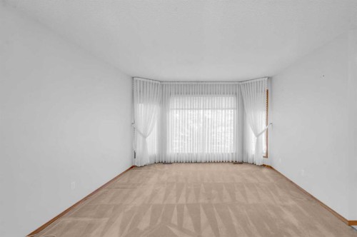 13895 Evergreen Street Sw, Calgary, AB - Indoor Photo Showing Other Room