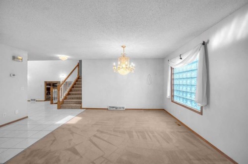 13895 Evergreen Street Sw, Calgary, AB - Indoor Photo Showing Other Room