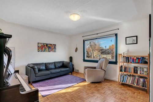 129 18 Avenue Nw, Calgary, AB - Indoor Photo Showing Living Room