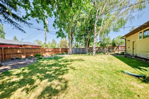 1616 50 Avenue Sw, Calgary, AB - Outdoor