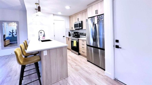 407-562 Seton Circle, Calgary, AB - Indoor Photo Showing Kitchen