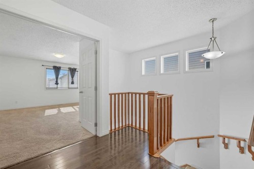 45 Everglen Crescent Sw, Calgary, AB - Indoor Photo Showing Other Room
