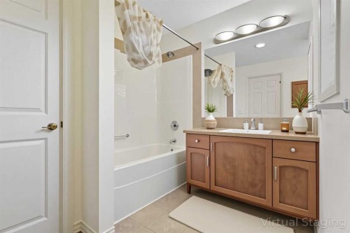 45 Everglen Crescent Sw, Calgary, AB - Indoor Photo Showing Bathroom