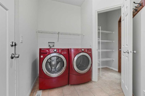 45 Everglen Crescent Sw, Calgary, AB - Indoor Photo Showing Laundry Room