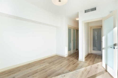 1006-530 12 Avenue Sw, Calgary, AB - Indoor Photo Showing Other Room