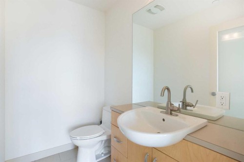 1006-530 12 Avenue Sw, Calgary, AB - Indoor Photo Showing Bathroom