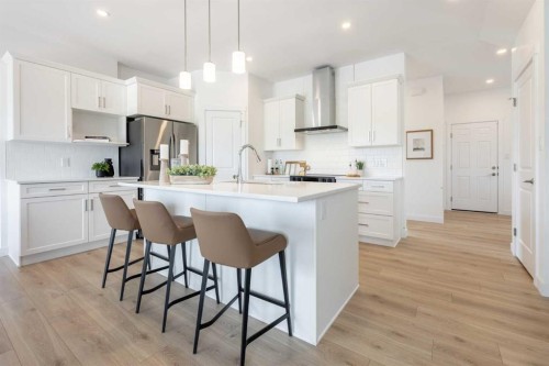 506 Ranch Green, Strathmore, AB - Indoor Photo Showing Kitchen With Upgraded Kitchen