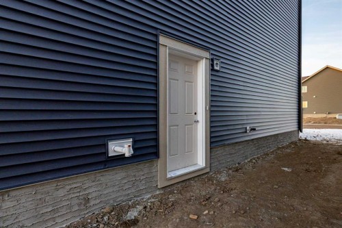 506 Ranch Green, Strathmore, AB - Outdoor