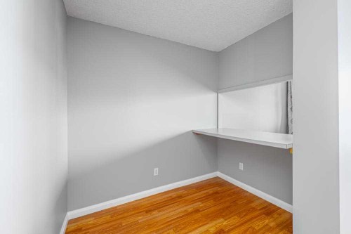 1709-4944 Dalton Drive Nw, Calgary, AB - Indoor Photo Showing Other Room