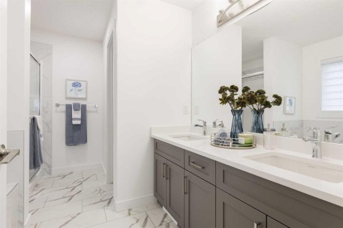 510 Ranch Green, Strathmore, AB - Indoor Photo Showing Bathroom