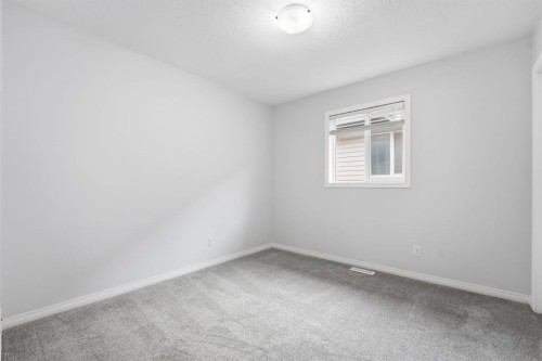 1096 Hillcrest Lane Sw, Airdrie, AB - Indoor Photo Showing Other Room