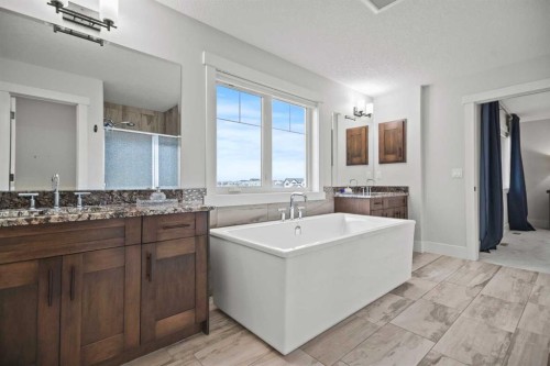 51 Cimarron Springs Circle, Okotoks, AB - Indoor Photo Showing Bathroom
