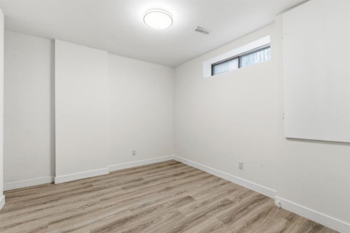 5 Del Monica Bay Ne, Calgary, AB - Indoor Photo Showing Other Room