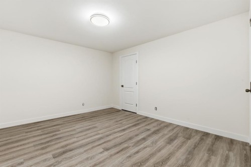 5 Del Monica Bay Ne, Calgary, AB - Indoor Photo Showing Other Room