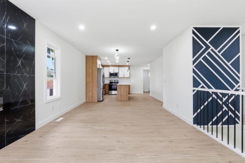 5 Del Monica Bay Ne, Calgary, AB - Indoor Photo Showing Other Room