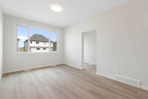 135 Creekview Gardens Sw, Calgary, AB - Indoor Photo Showing Other Room